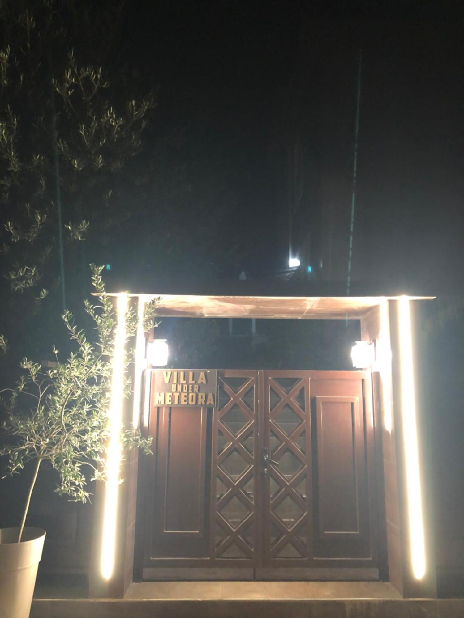 Villa Under Meteora カランバカ エクステリア 写真